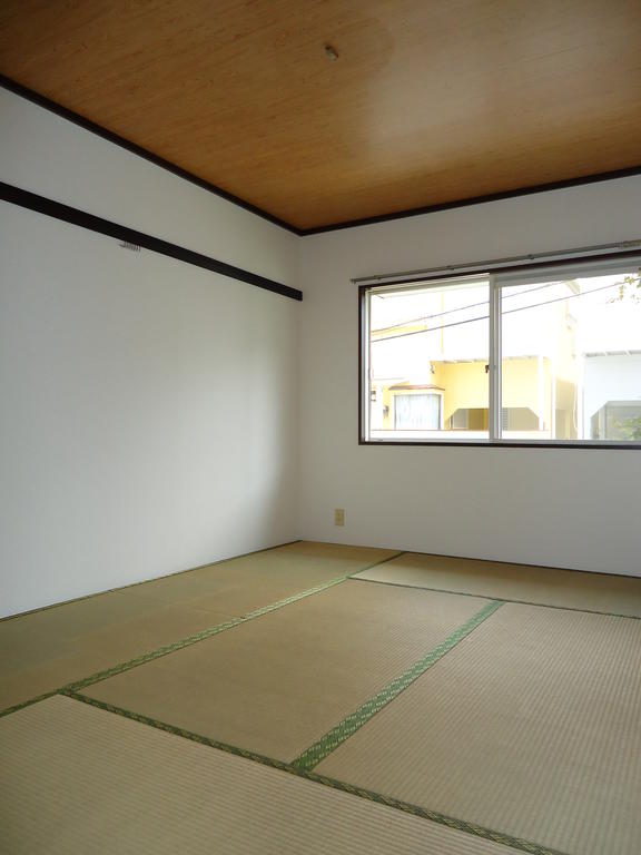 Other room space. Japanese-style room There is a closet of 1 minute between the