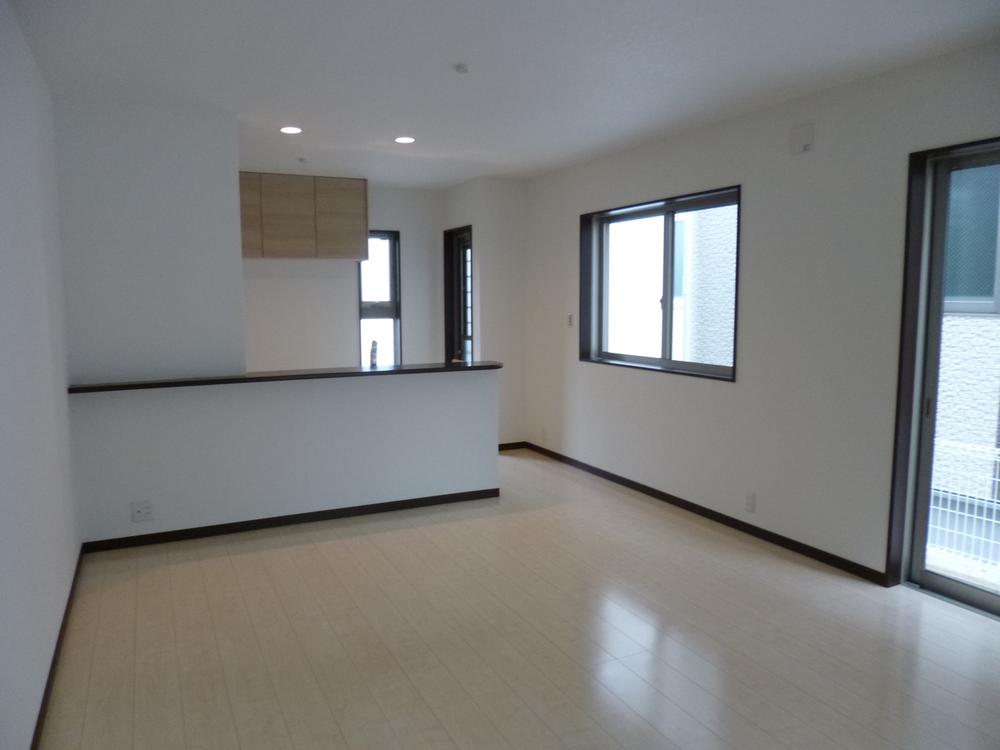 Living. B Building LDK16 Pledge