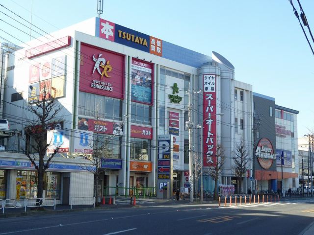 Convenience store. 140m to Family Mart (convenience store)