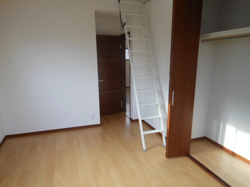 Non-living room. Indoor (10 May 2013) Shooting