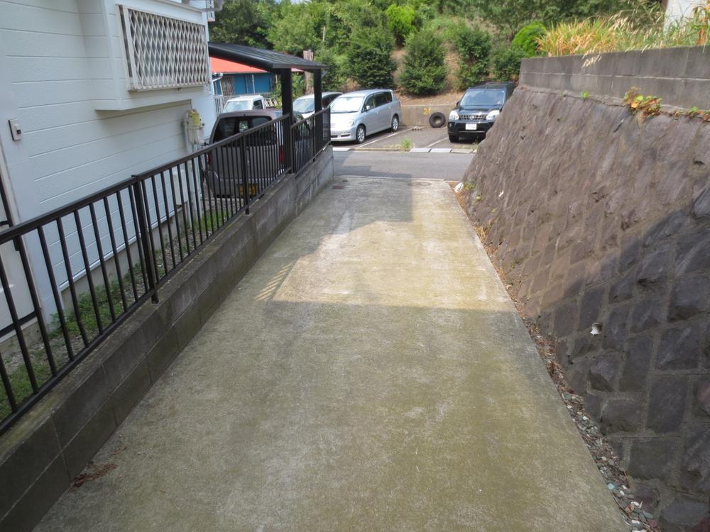 Parking lot