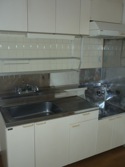 Kitchen. Gas stove installation Allowed