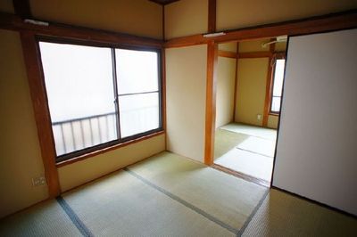 Living and room. Before Japanese-style room