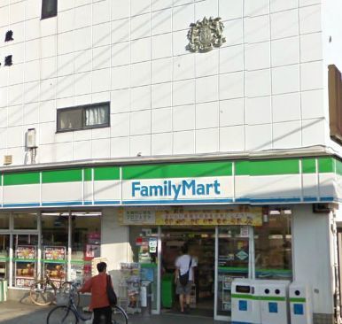 Convenience store. 858m to Family Mart (convenience store)