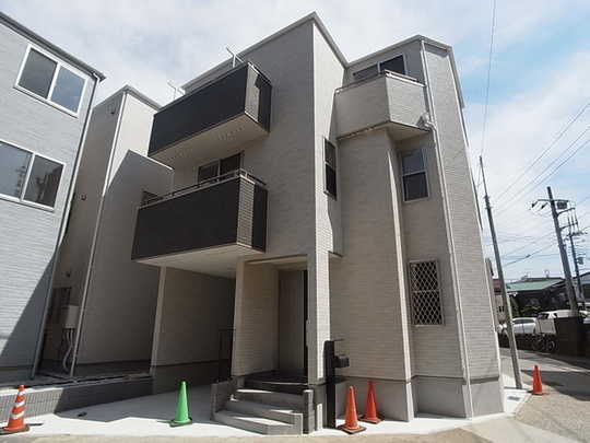 Local appearance photo