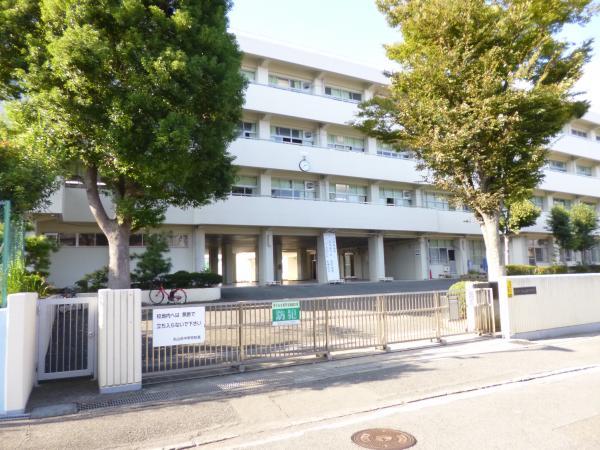 Junior high school. Maruyamadai 450m until junior high school