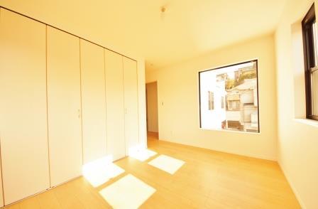 Non-living room. Indoor (12 May 2013) Shooting, Big is the closet with a 3 Kaiyoshitsu 6.5 Pledge.