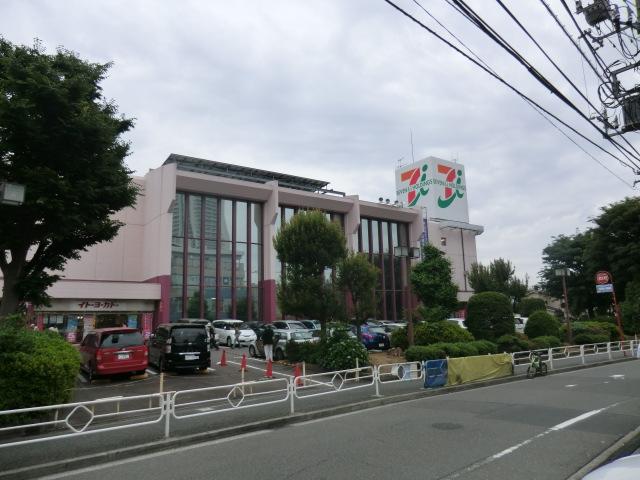 Shopping centre. Ito-Yokado Kamiooka to the store (shopping center) 878m