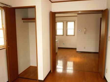 Living and room. DK as seen from the Western-style