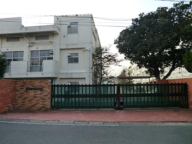 Junior high school. 1450m to Yokohama Municipal Kaminagaya junior high school