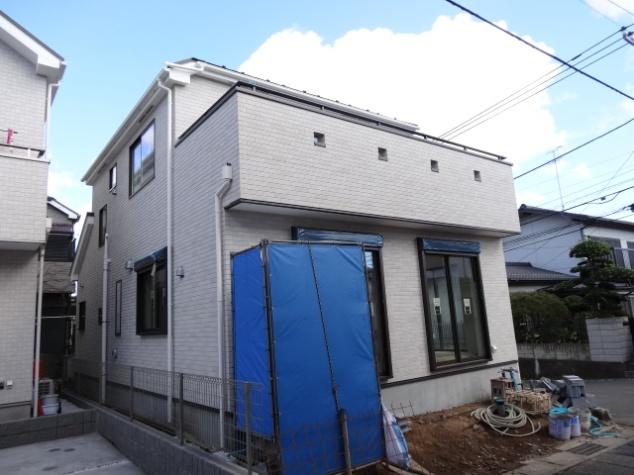 Local appearance photo. Local (10 May 2013) Shooting