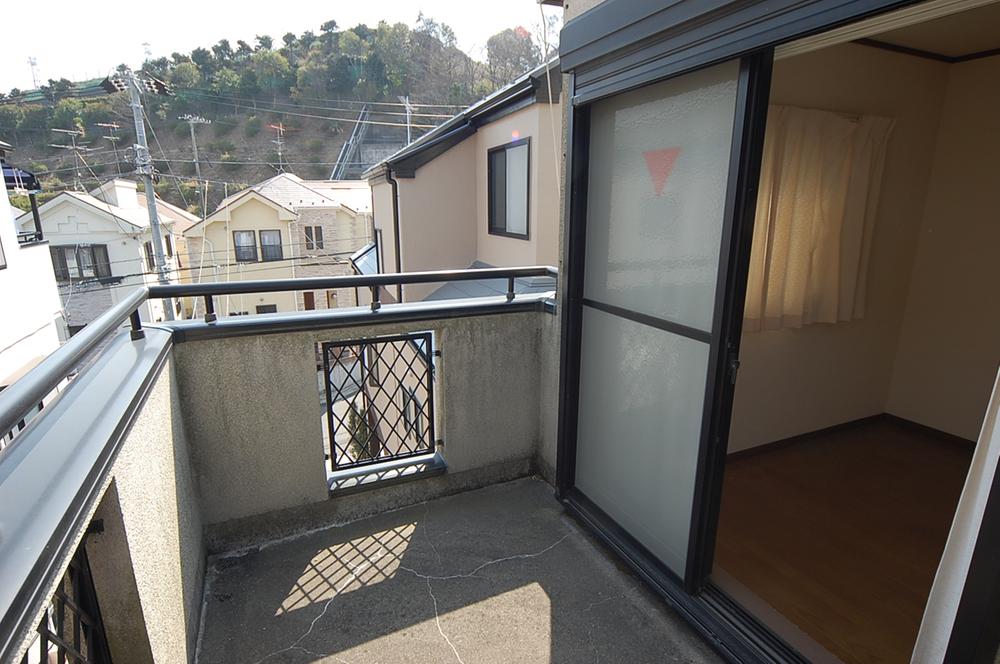 Balcony. South roof balcony