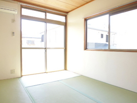 Living and room. 1 between the minute with storage of Japanese-style