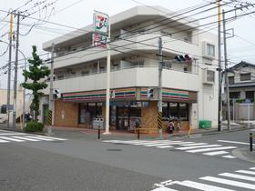 Convenience store. Seven-Eleven 300m to Yokohama Konan Maruyamadai shop