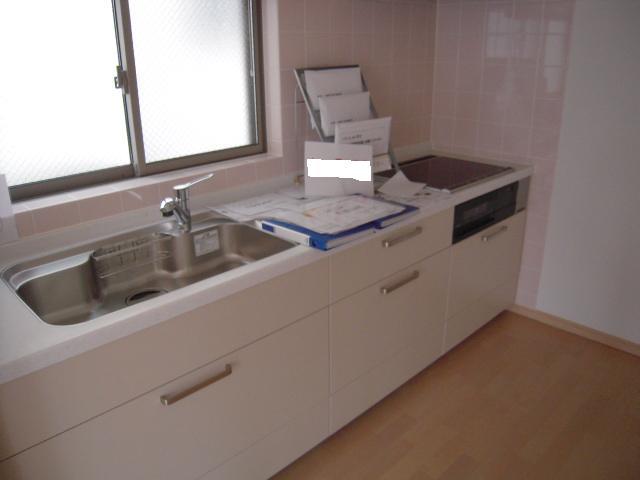 Same specifications photo (kitchen)