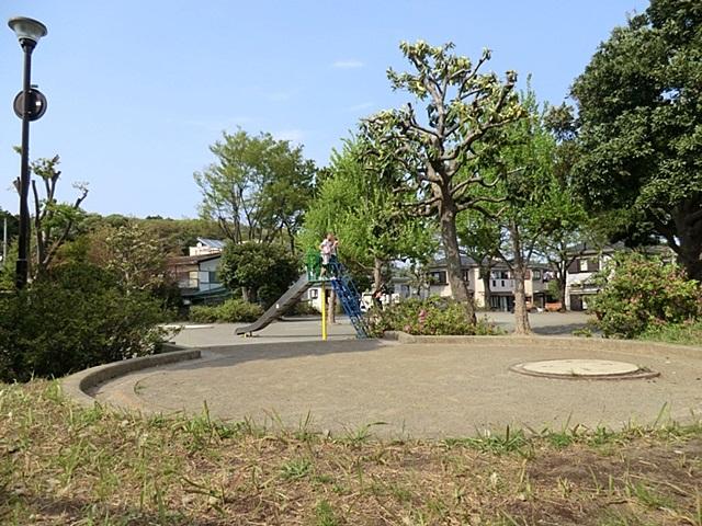 park. Shimonagaya 400m until the first park