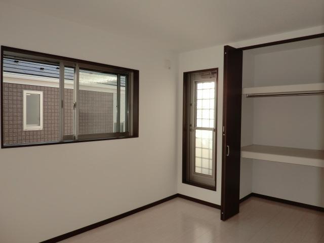 Non-living room. Indoor (11 May 2013) Shooting