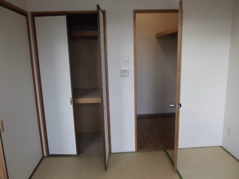 Other. Japanese-style storage