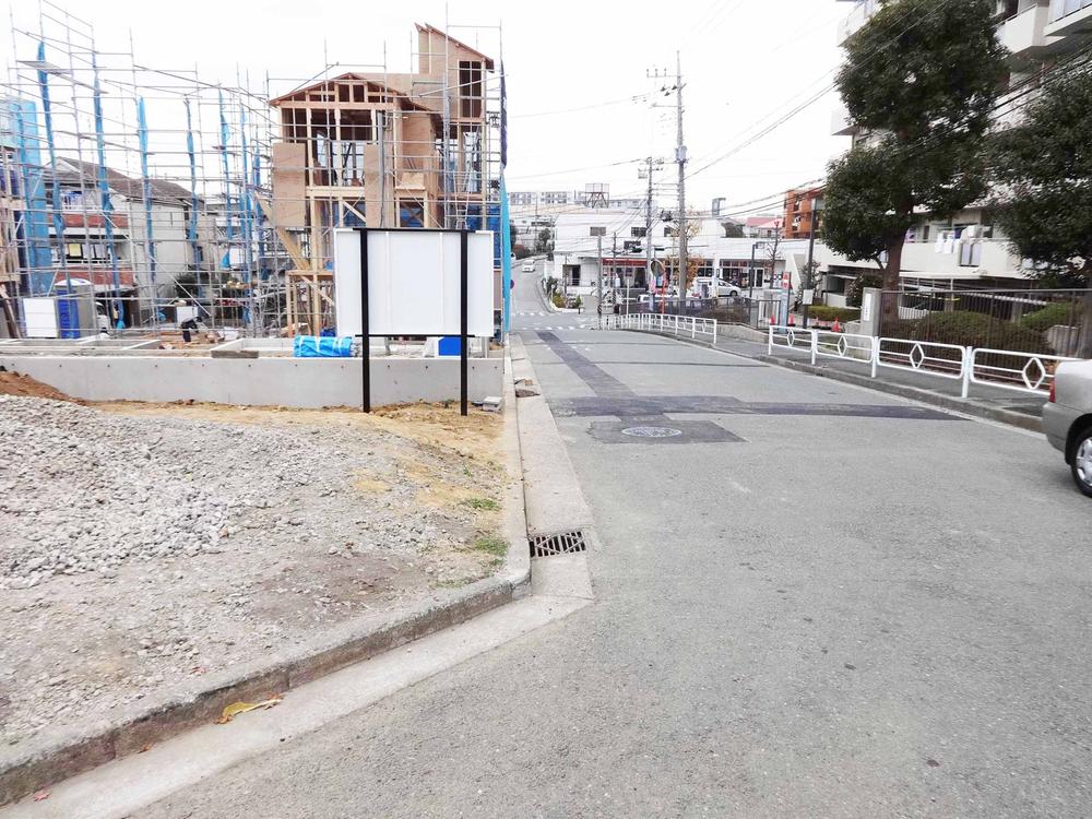 Local photos, including front road. Local (12 May 2013) Shooting