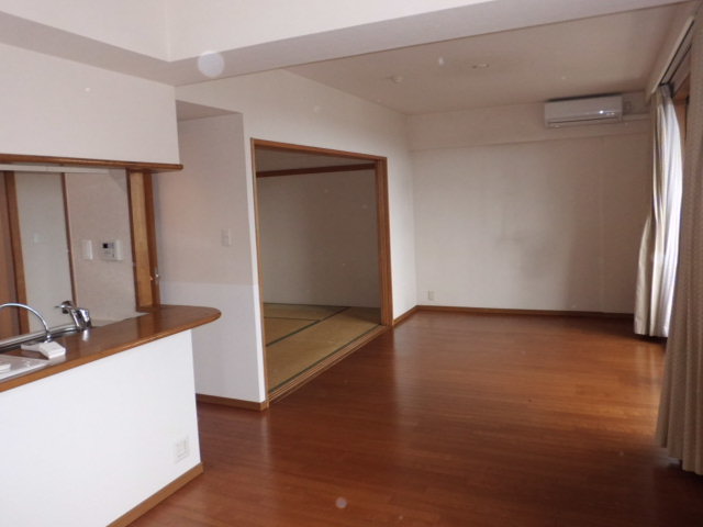 Living and room