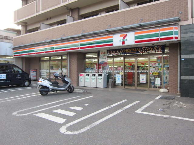 Convenience store. 380m to Seven-Eleven in Nagatani store (convenience store)