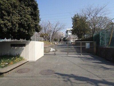 Junior high school. 783m to Yokohama Municipal Hinominami junior high school (junior high school)