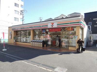 Convenience store. 7 Eleven Yokohama Hinominami 2-chome (convenience store) up to 32m