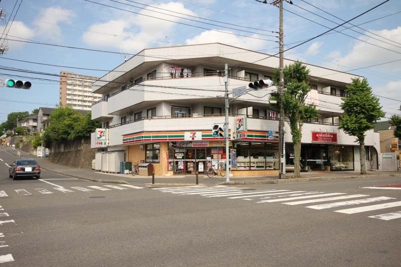 Convenience store. 381m to Seven-Eleven (convenience store)