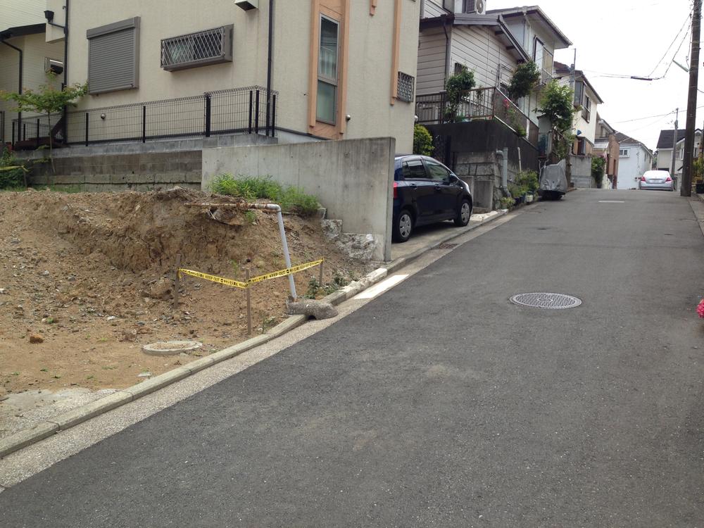 Local photos, including front road. Local (July 2013) Shooting