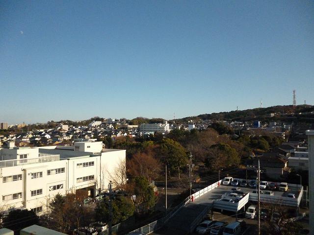 View photos from the dwelling unit. View from the site (December 2013) Shooting