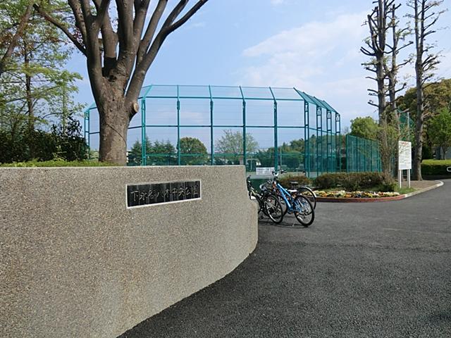 park. 210m play equipment up to Central Park Yagi Shimonagaya also substantial! It is full of fun park odds for children! ! 