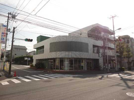 Local land photo. Local Photos (1). Facing the main street to the station, It is rich conspicuous of the three-way corner lot.