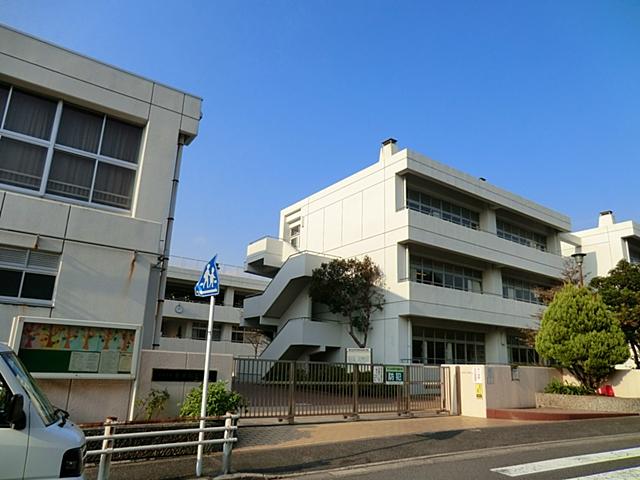 Junior high school. 864m to Yokohama Municipal Higashinagaya junior high school