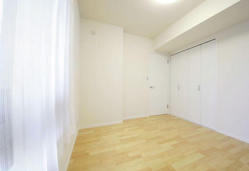 Non-living room. Room Western-style 5.4 Pledge is lighting surface is larger, Ventilation is good.