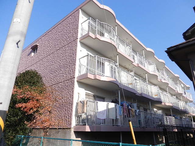 Building appearance. 2014 February outer wall painted