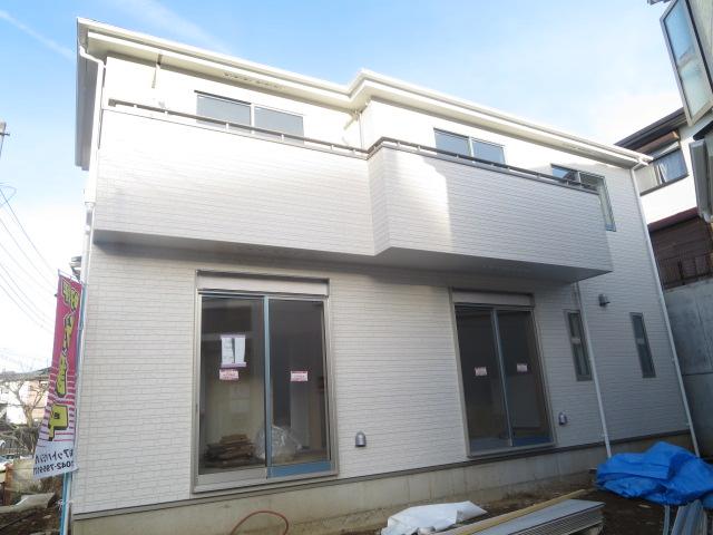 Local appearance photo. Local (12 May 2013) Shooting