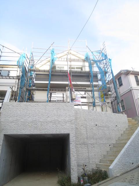 Local appearance photo. Local (12 May 2013) Shooting