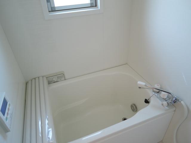 Bathroom. Madoyu also in the bathroom