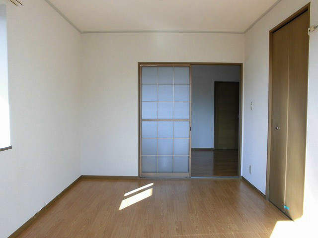 Living and room. The sun is good room of warm feeling entered.