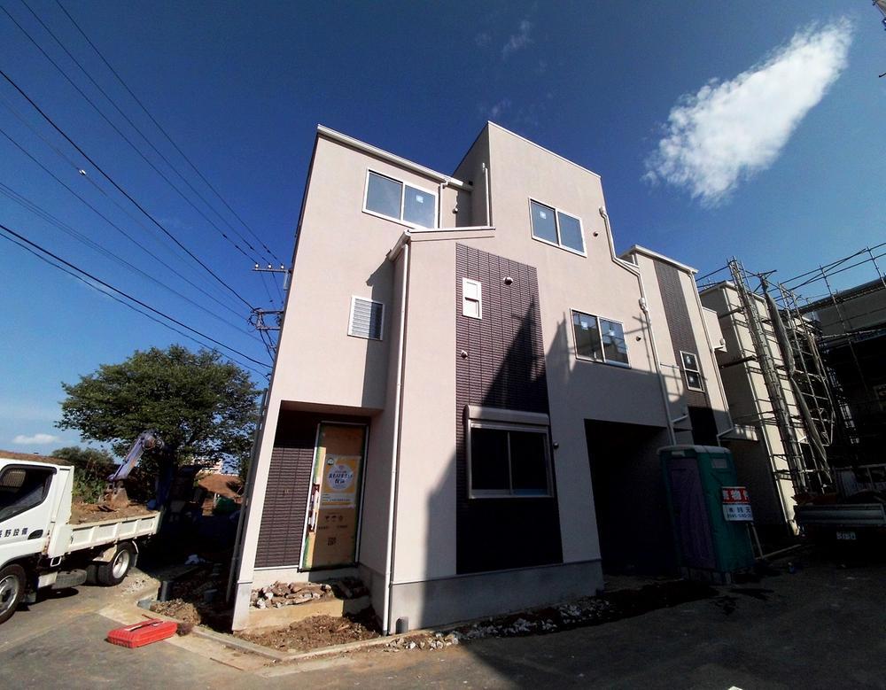 Local appearance photo. Good this positive per local! As you can see, Roads and location with no height difference looks attractive!