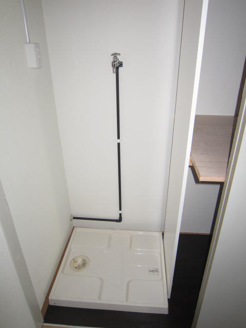 Other Equipment. Is Indoor Laundry Area. 