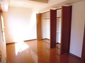 Living and room. Flooring of Western-style 6.4 tatami rooms!