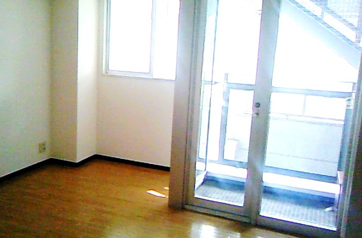 Living and room. Breathable pat ☆