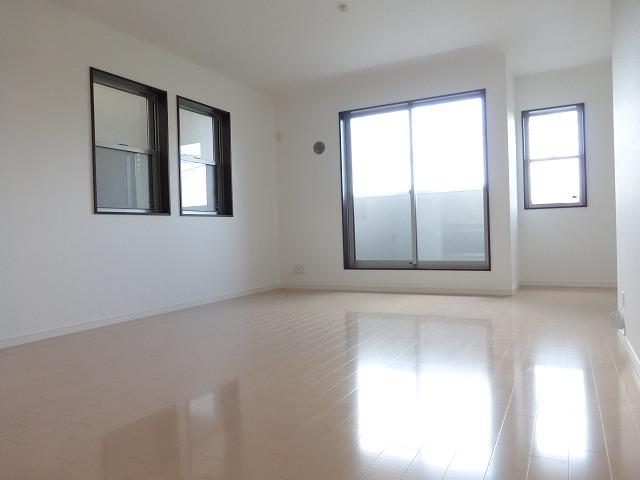 Living. Building 2 Indoor (October 3, 2013) Shooting