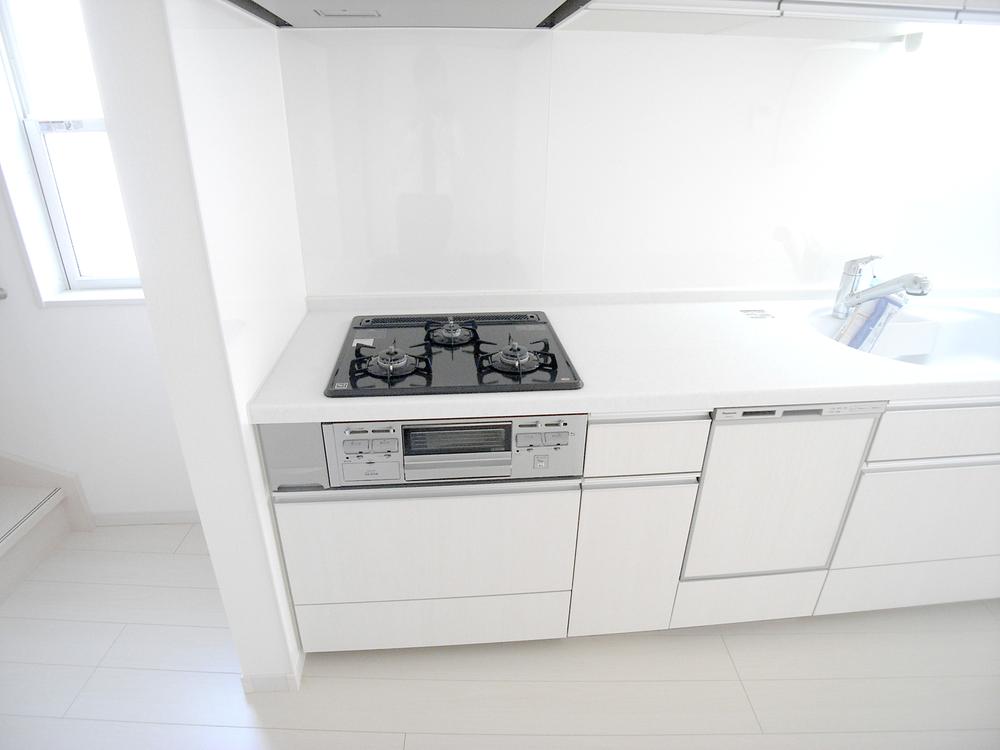 Same specifications photo (kitchen). The company example of construction (kitchen)