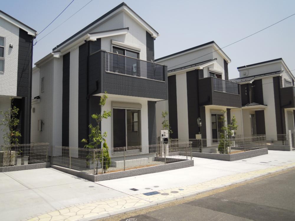 Sale already cityscape photo. Sale already skyline