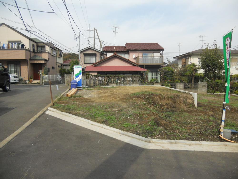 Local appearance photo. Local (11 May 2013) Shooting