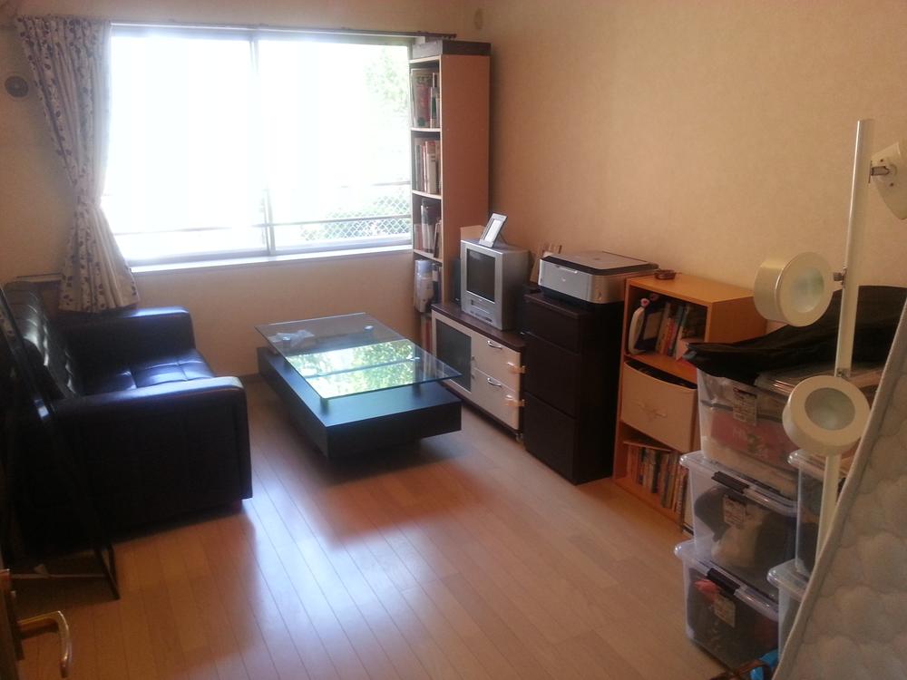 Non-living room. Indoor (September 2013) Shooting