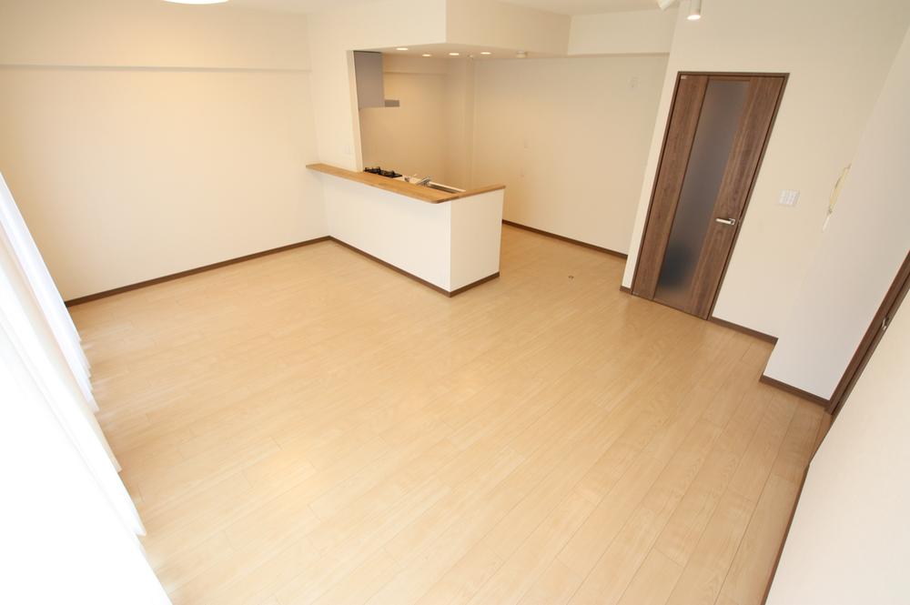 Living. JR Yokohama Line "lintel" station Walk 13 minutes! Walk to the convenience store 3 minutes