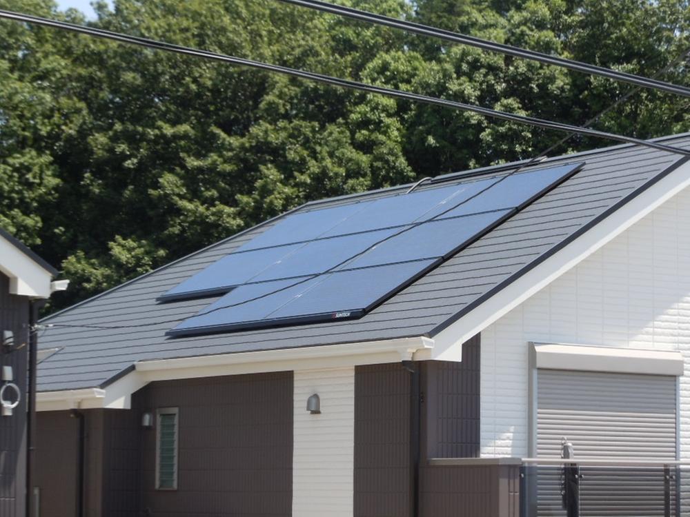 Other Equipment. It is standard equipped with a Zento solar panel.